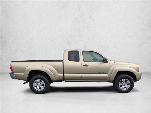Used 2006 Toyota Tacoma PreRunner w/ SR5 Pkg #2 RWD image 4