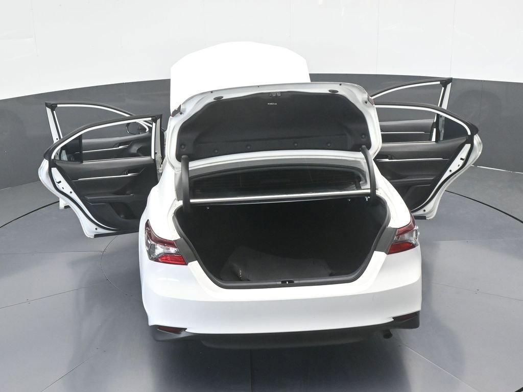 Used 2024 Toyota Camry LE image 66
