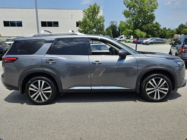 Used 2025 Nissan Pathfinder Platinum w/ Cargo Package FWD image 9