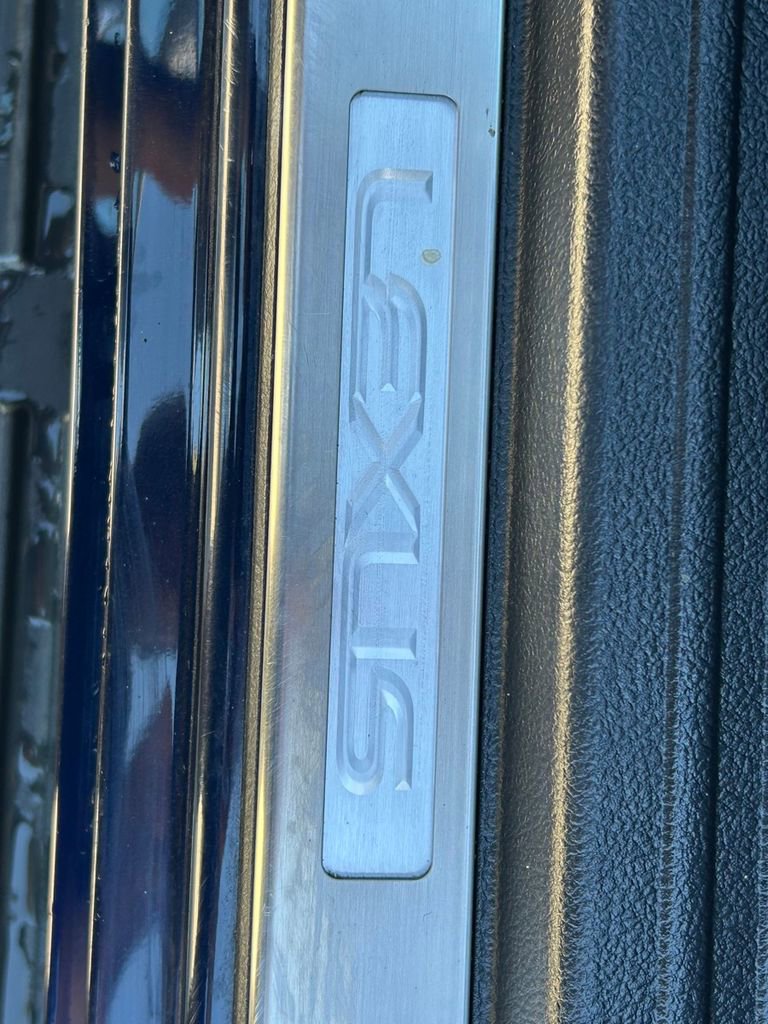 Used 2021 Lexus GX 460 Luxury w/ Sport Design Package AWD/4WD image 19