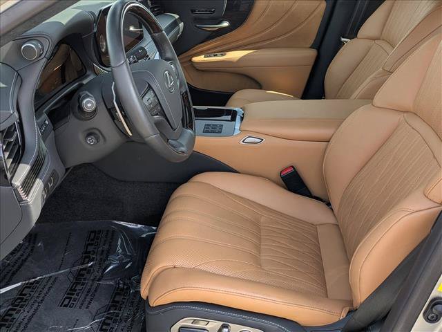 Used 2024 Lexus LS 500 AWD w/ Interior Upgrade Package image 17