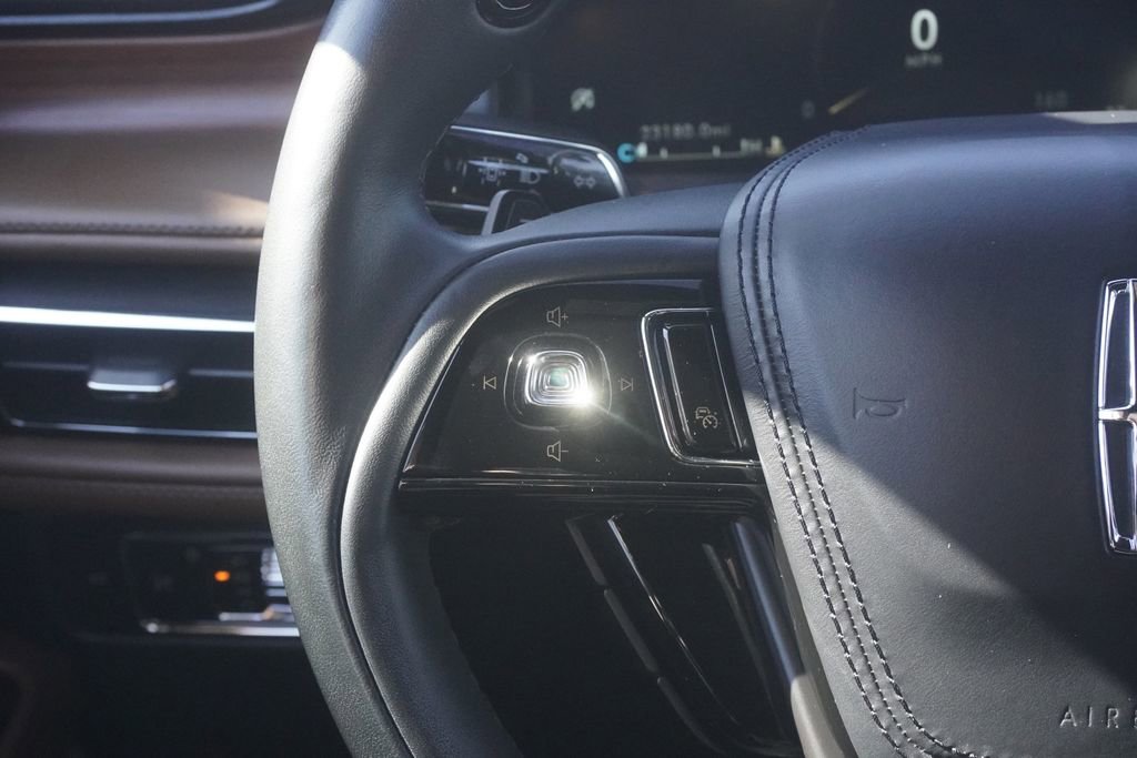Used 2023 Lincoln Aviator Reserve w/ Equipment Group 201A image 12