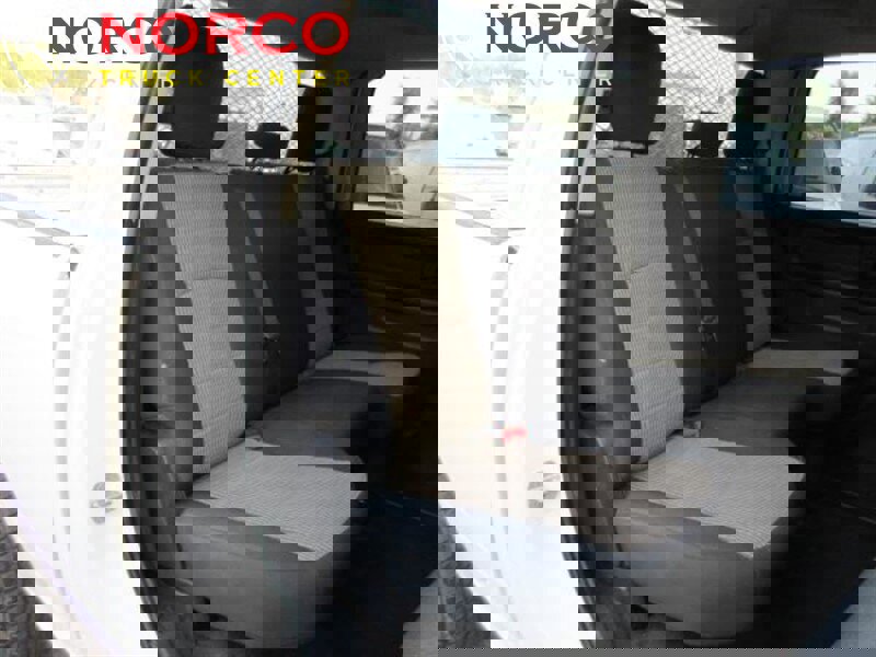 Used 2012 RAM 2500 ST w/ Chrome Appearance Group image 18