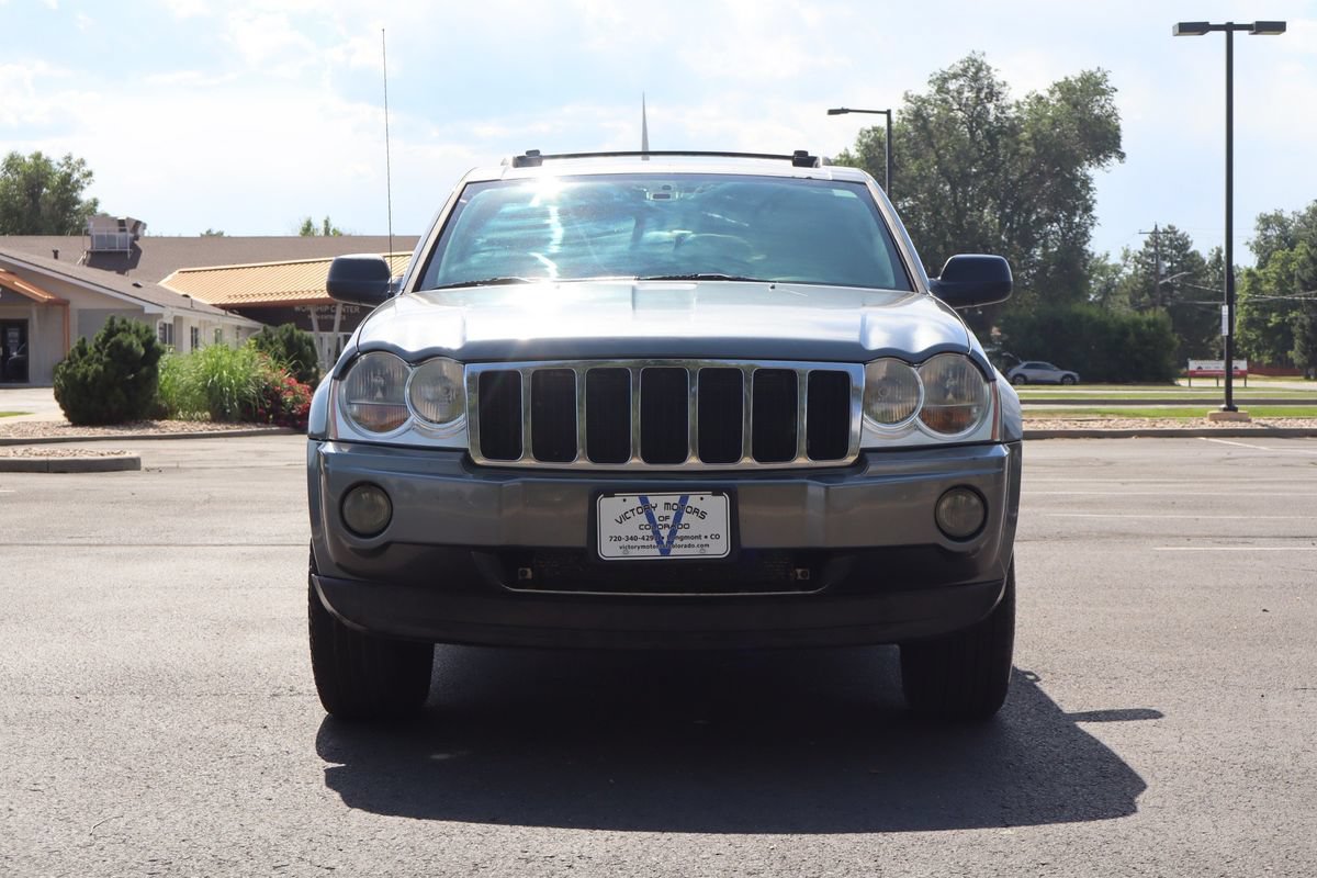 Used 2007 Jeep Grand Cherokee Limited w/ Trailer Tow Group IV AWD/4WD image 12