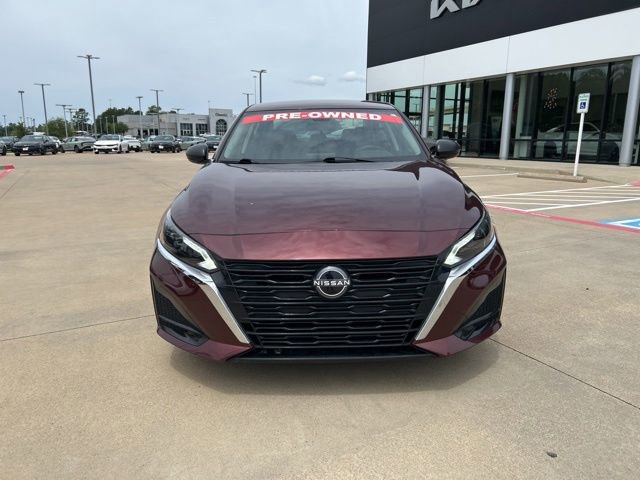 Used 2025 Nissan Altima 2.5 SV FWD image 2