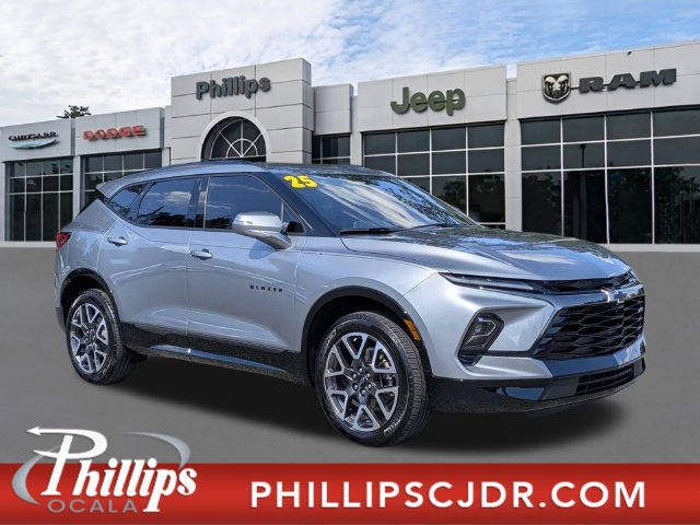 Used 2025 Chevrolet Blazer RS w/ Driver Confidence II Package FWD image 1