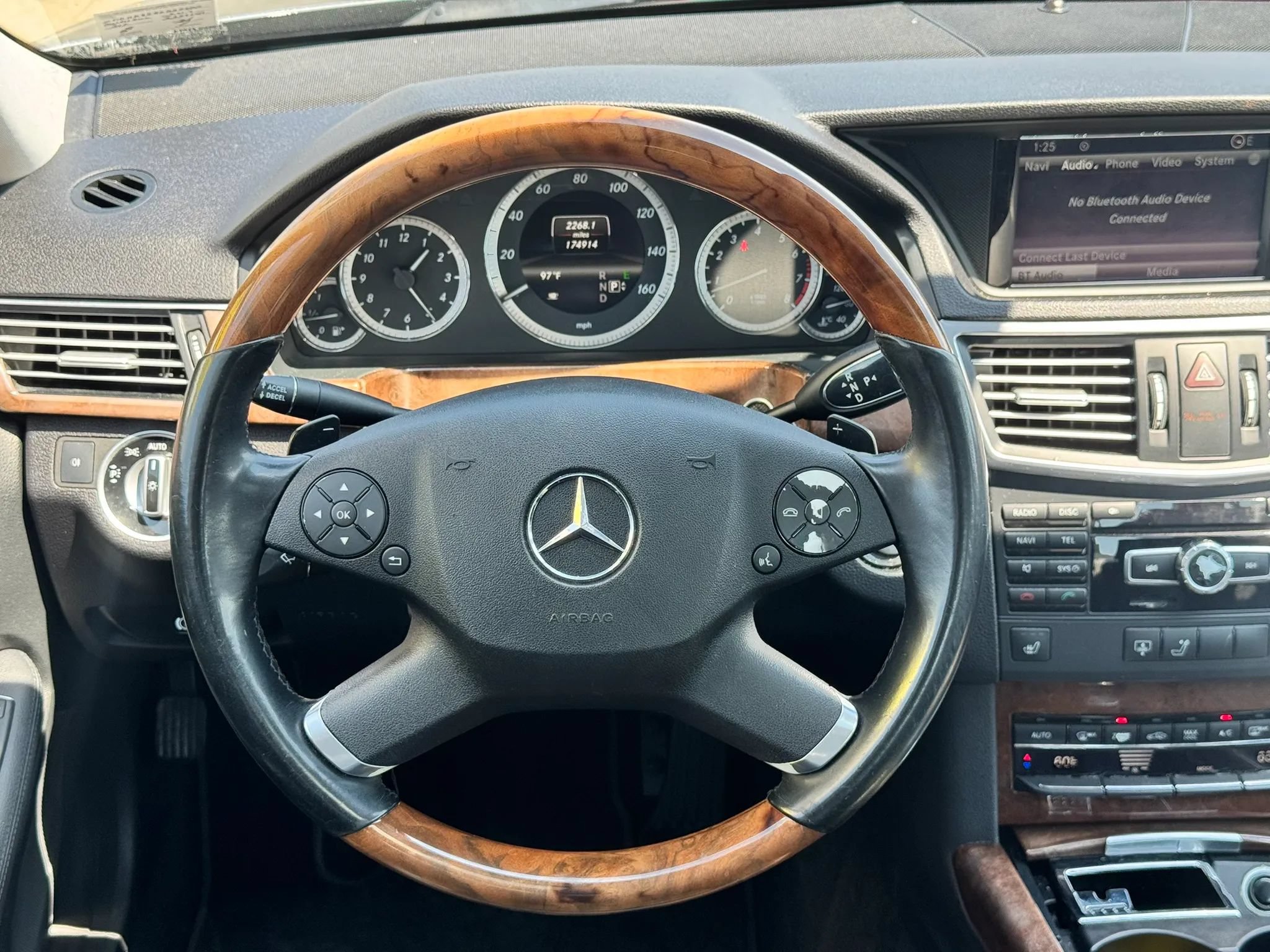 Used 2013 Mercedes-Benz E 350 4MATIC Sedan image 24