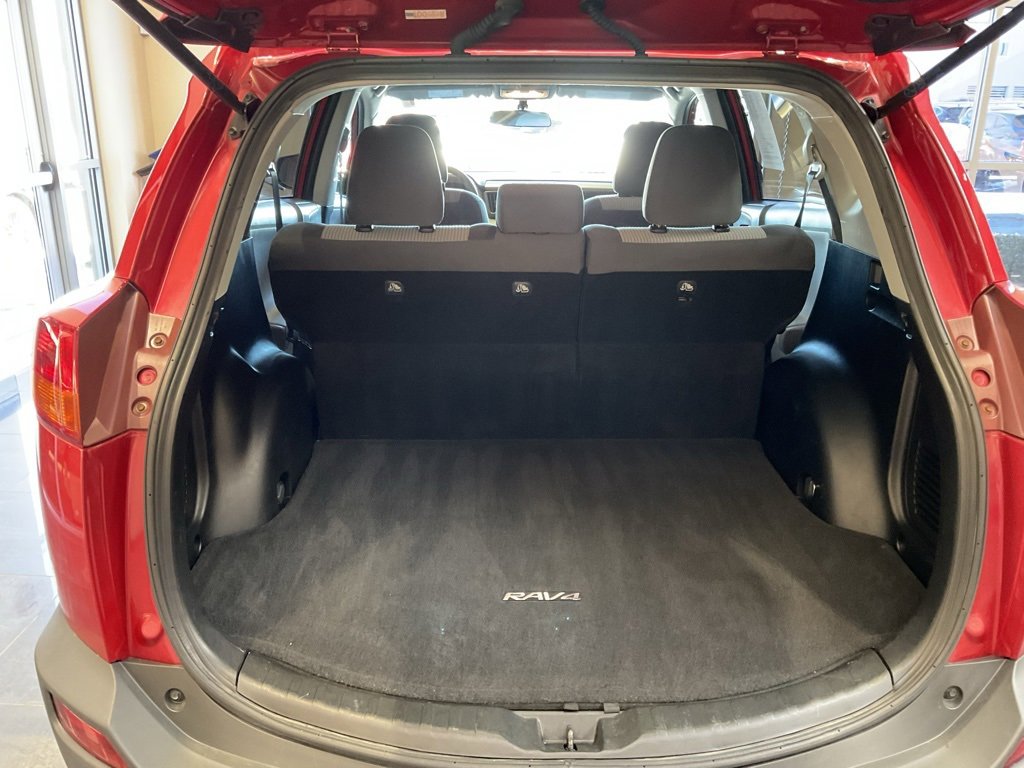 Used 2013 Toyota RAV4 LE image 21