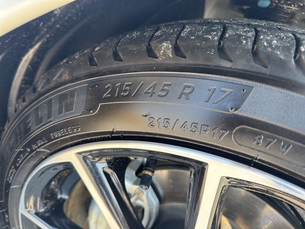 Used 2025 Toyota GR86 RWD image 28