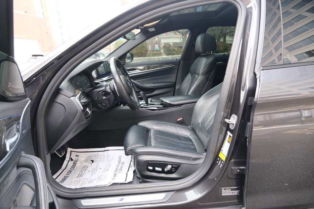 Used 2020 BMW 540i xDrive xDrive M SPORT LINE w/ M Sport Package AWD/4WD image 17