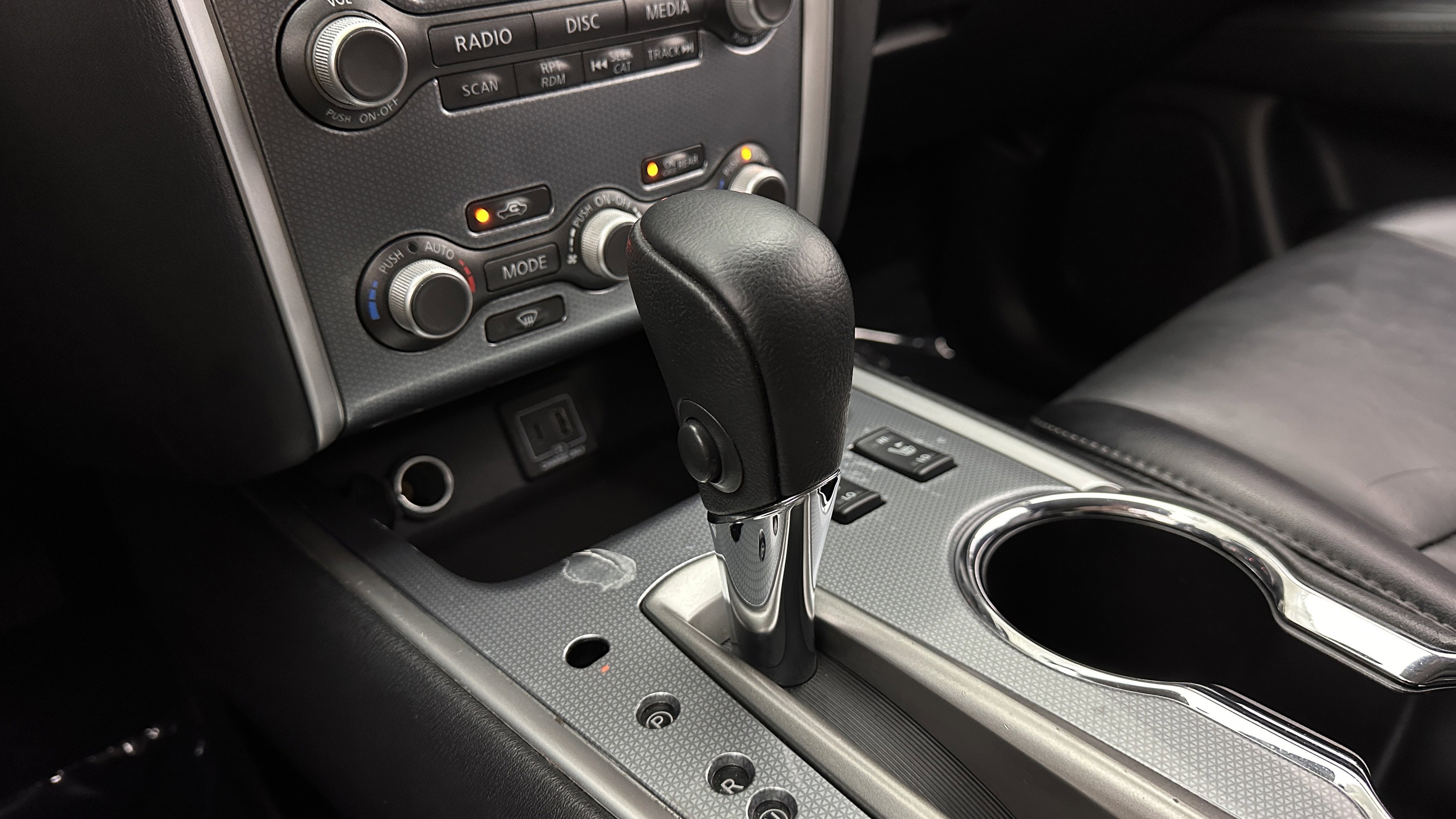 Used 2019 Nissan Pathfinder SL w/ Cargo Package image 18