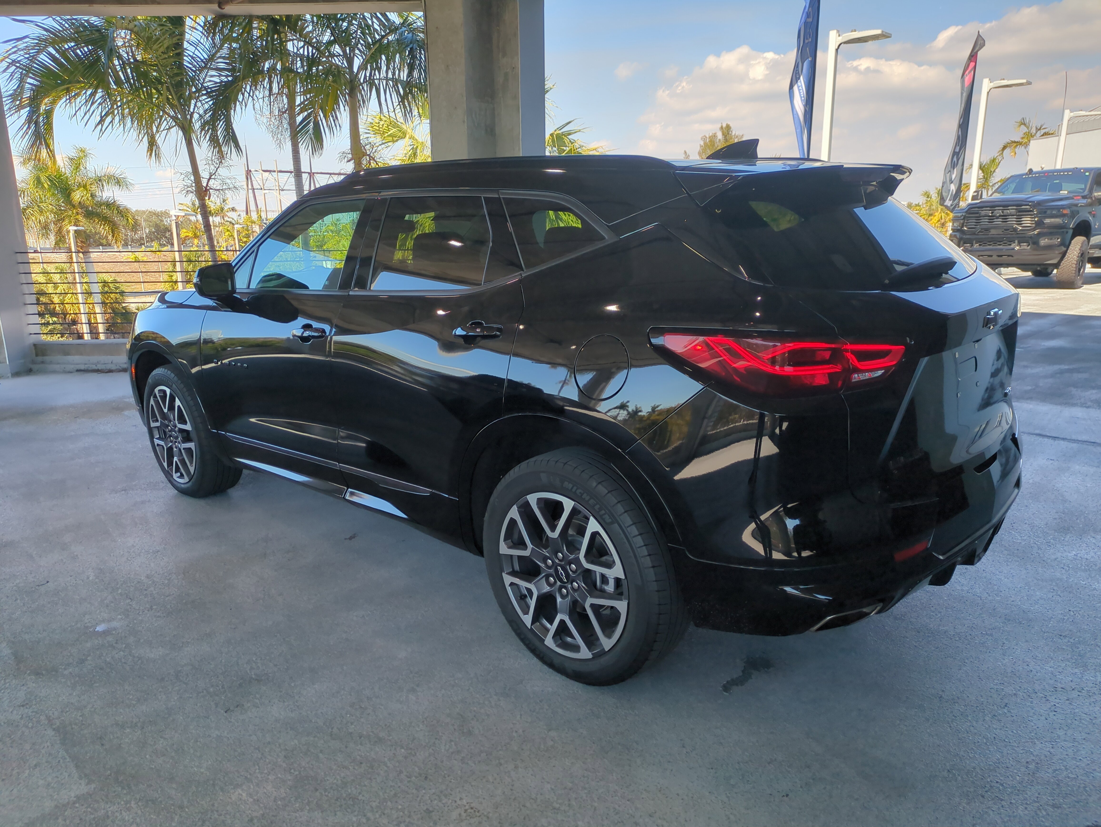 Used 2023 Chevrolet Blazer RS w/ Enhanced Convenience Package image 7