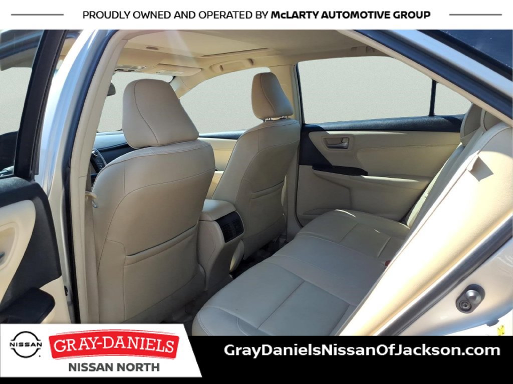 Used 2017 Toyota Camry XLE w/ Moonroof Package FWD image 27