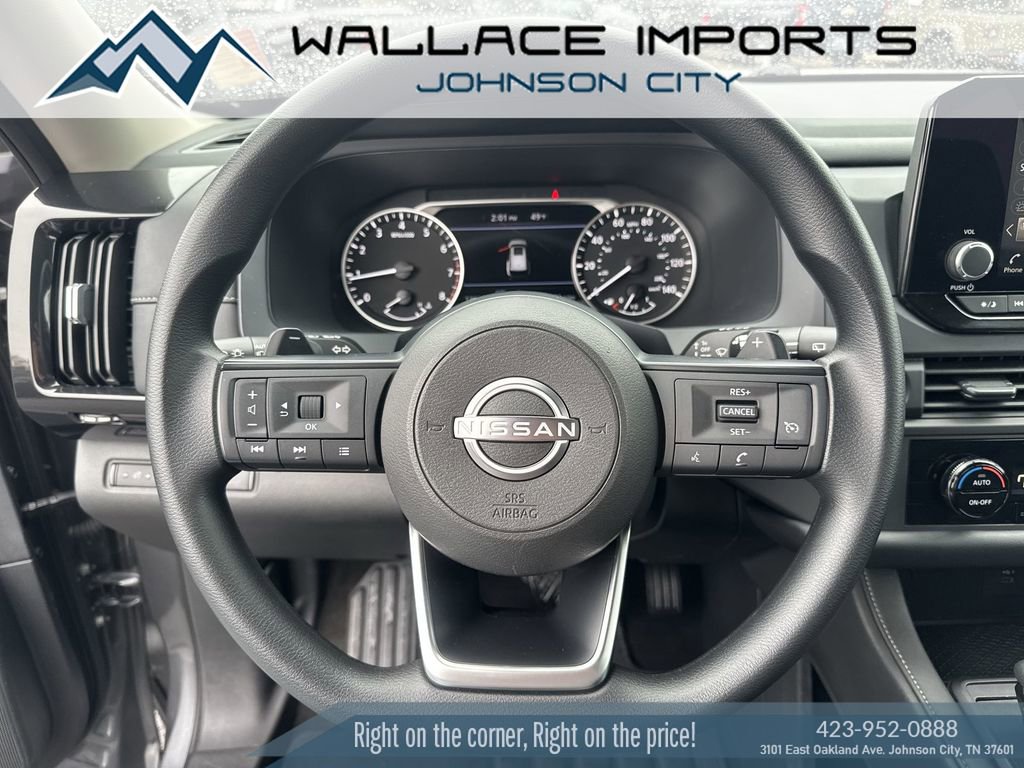 Used 2024 Nissan Pathfinder S image 28