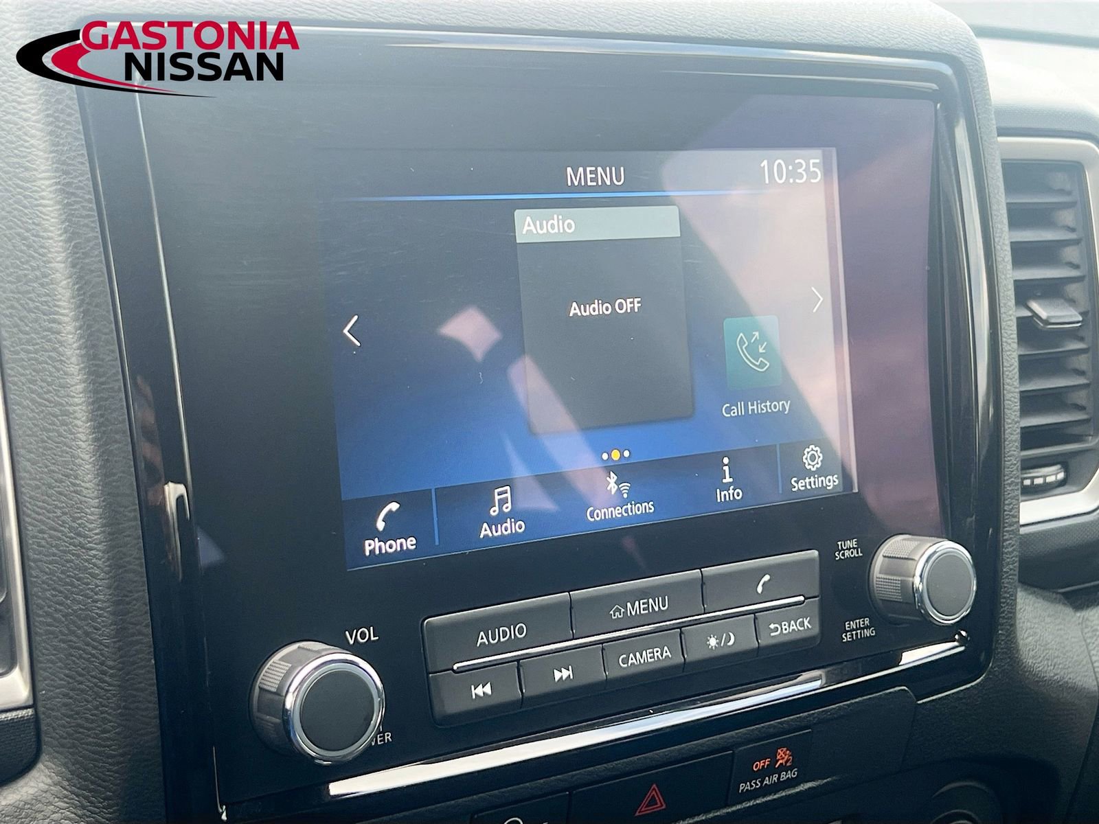 Used 2024 Nissan Frontier SV w/ Technology Package image 18