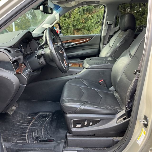 Used 2017 Cadillac Escalade Premium Luxury image 10