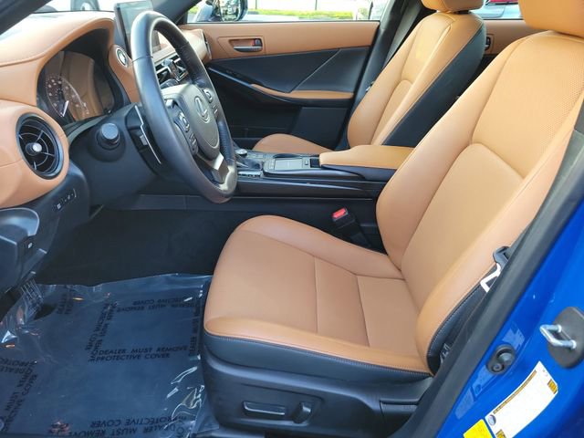 Used 2024 Lexus IS 300 w/ Comfort Package RWD image 17