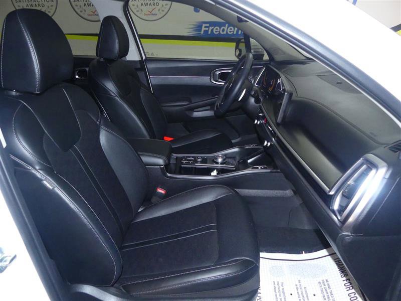 Used 2025 Kia Sorento EX FWD image 8
