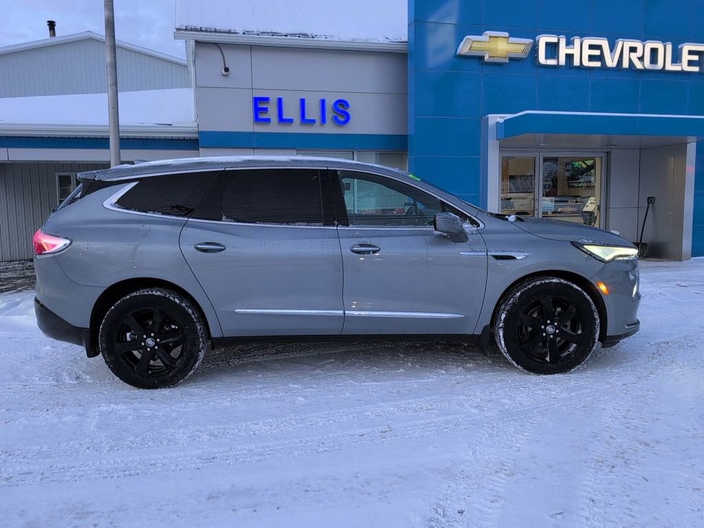 Used 2023 Buick Enclave Essence w/ Experience Buick Package image 4