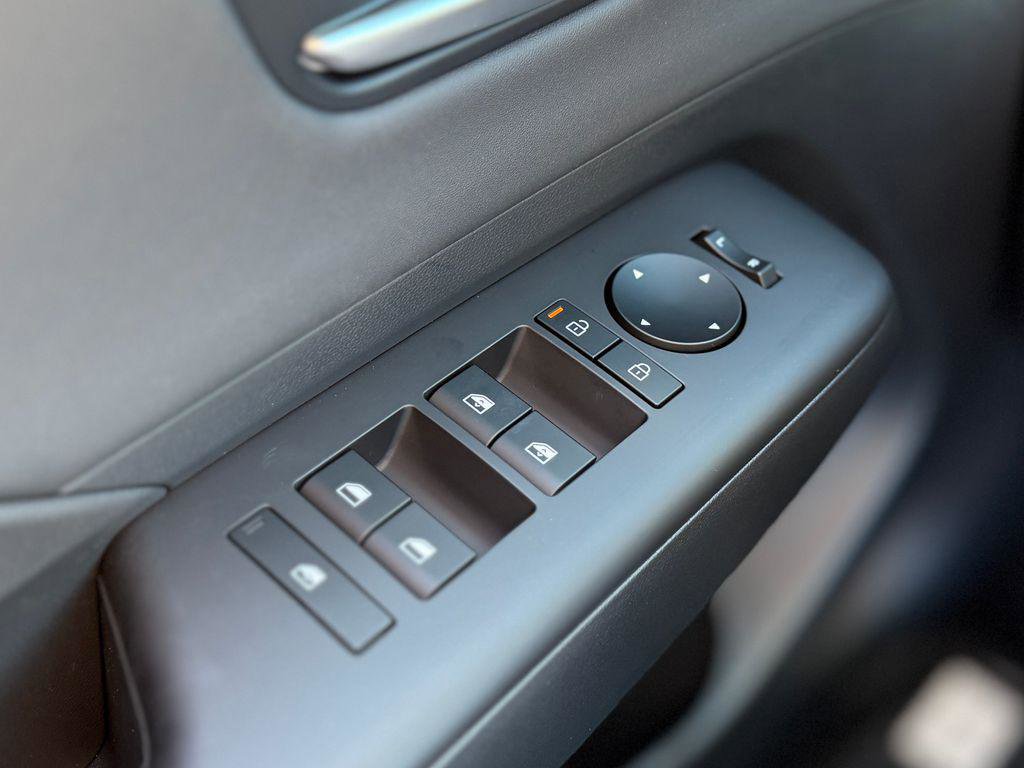 New 2026 Hyundai Kona SEL Premium image 25