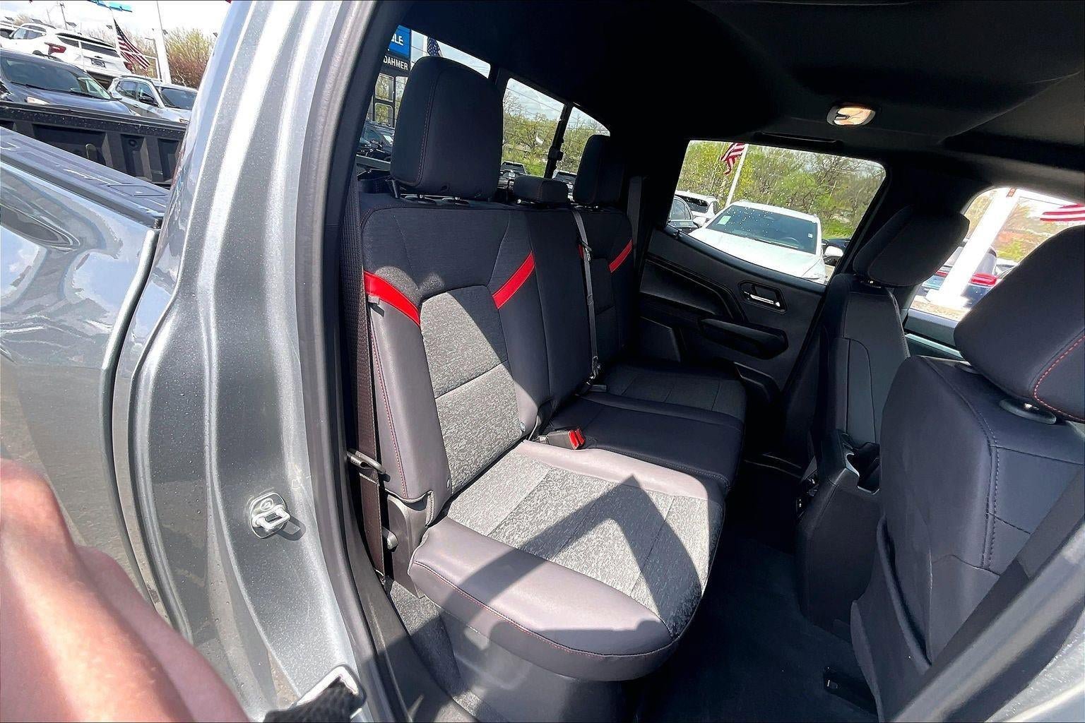 Used 2025 Chevrolet Colorado Z71 image 23