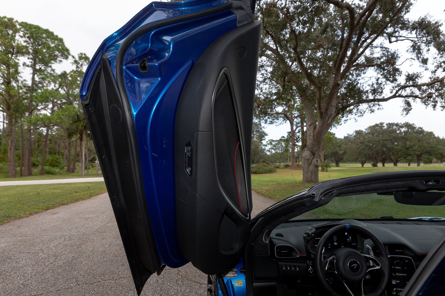 New 2025 McLaren Artura Spider image 41