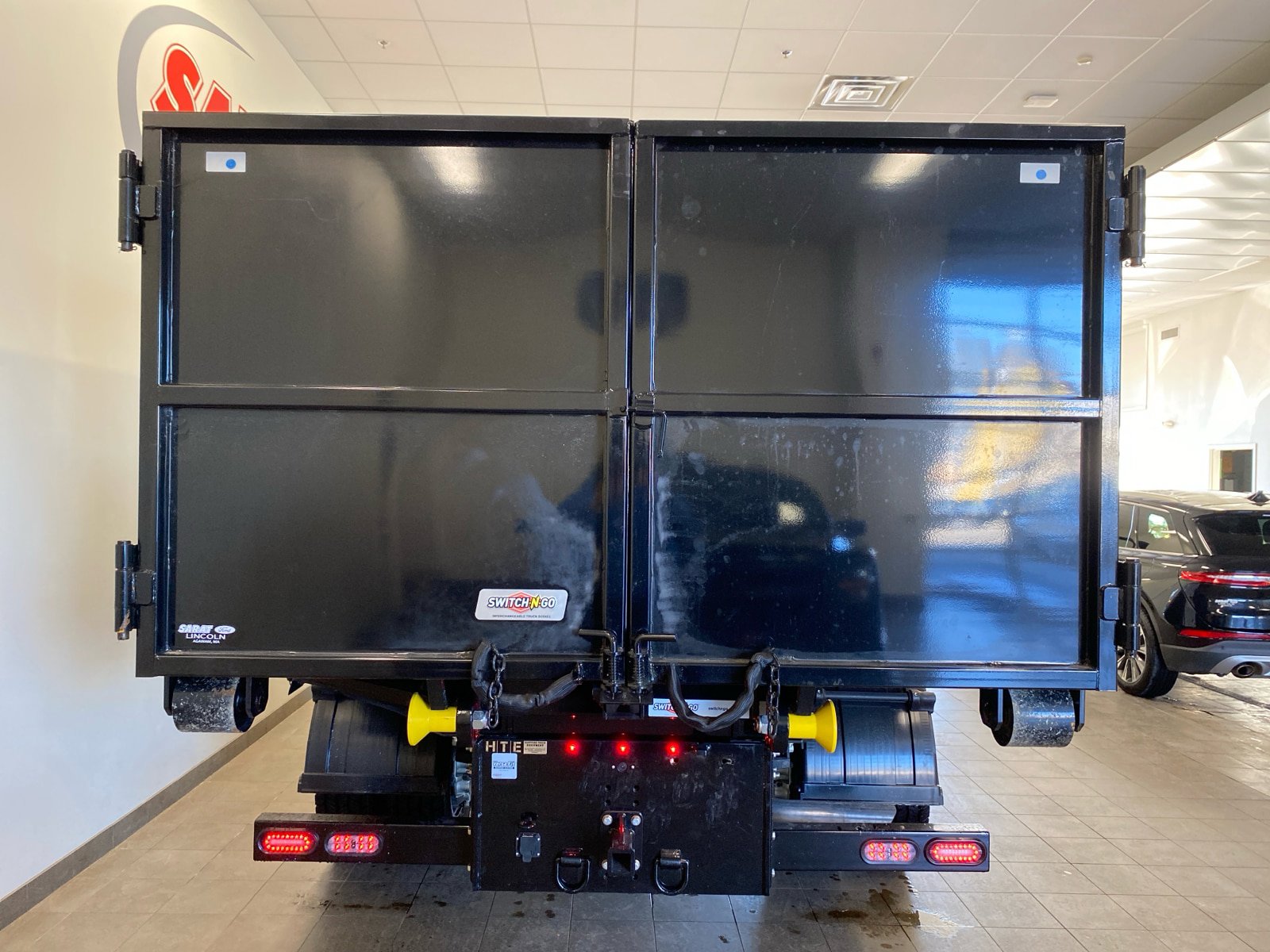 New 2026 Ford F600 4x4 Regular Cab Super Duty w/ XL Chrome Package image 6