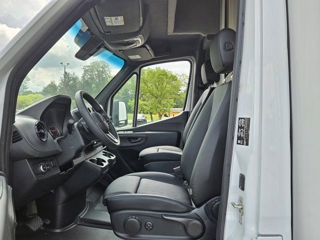 New 2024 Mercedes-Benz Sprinter 4500 image 14
