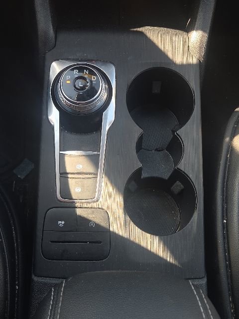 Used 2020 Ford Escape SE FWD image 33