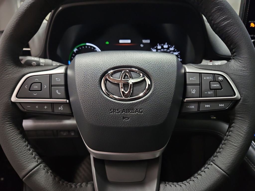 New 2026 Toyota Sienna XLE image 15