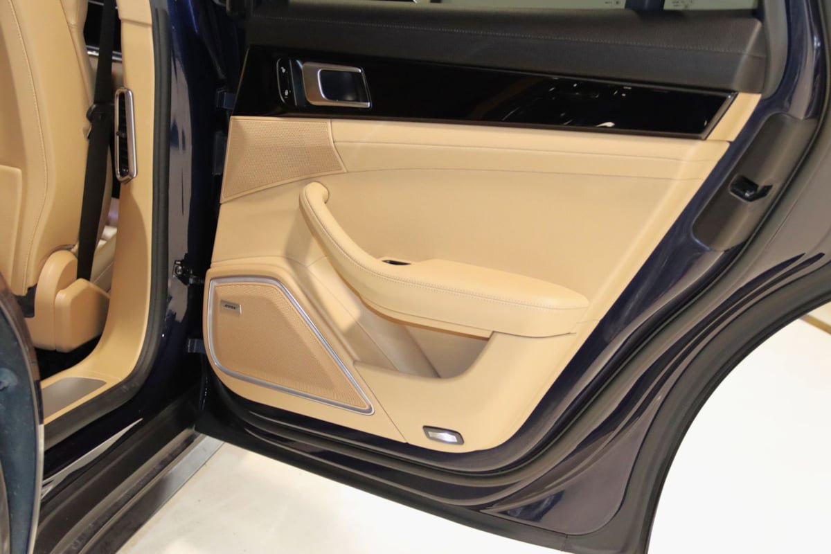 Used 2018 Porsche Panamera 4 image 81