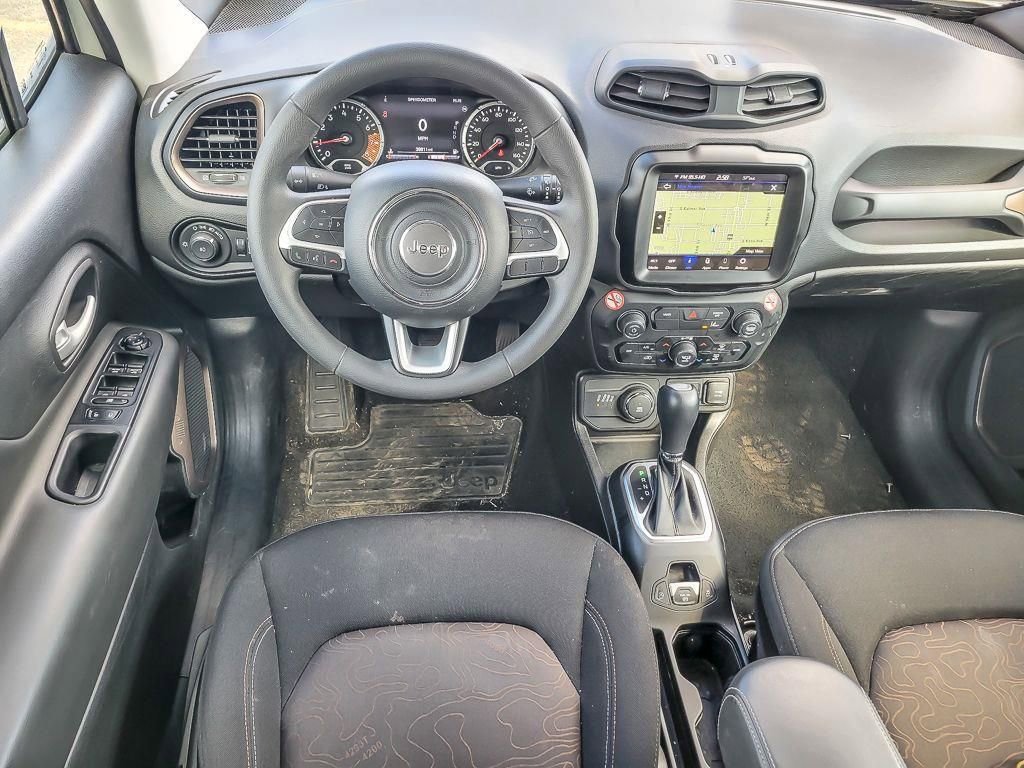 Used 2023 Jeep Renegade Latitude image 12