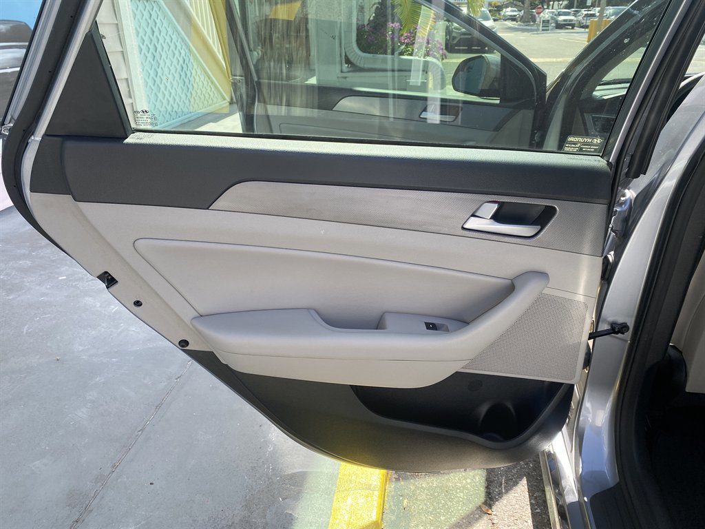 Used 2016 Hyundai Sonata SE image 10