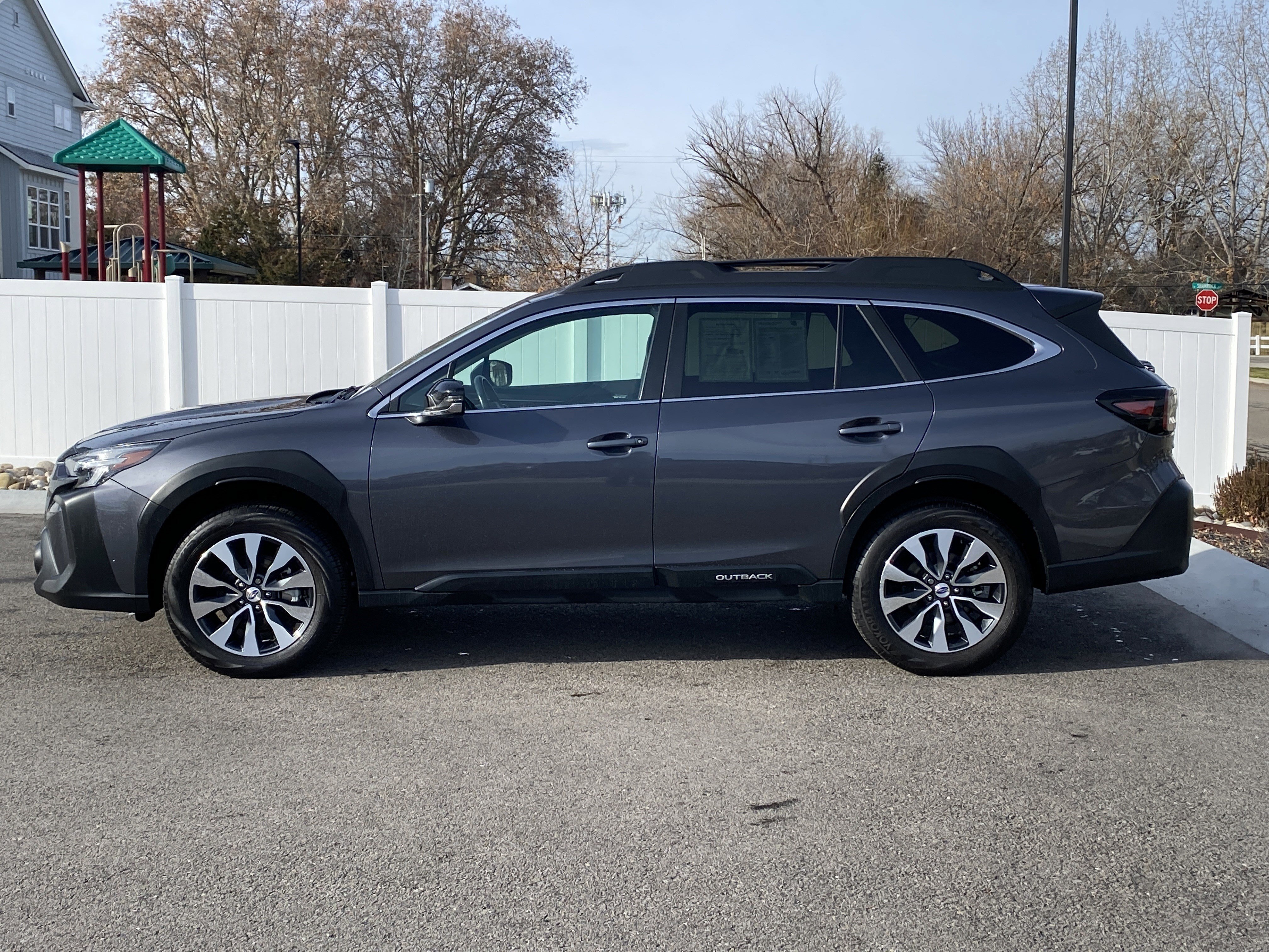 Used 2023 Subaru Outback Limited XT image 3