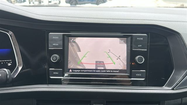 Used 2022 Volkswagen Jetta SE image 11