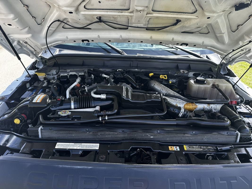 Used 2014 Ford F550 4x4 Regular Cab Super Duty image 29