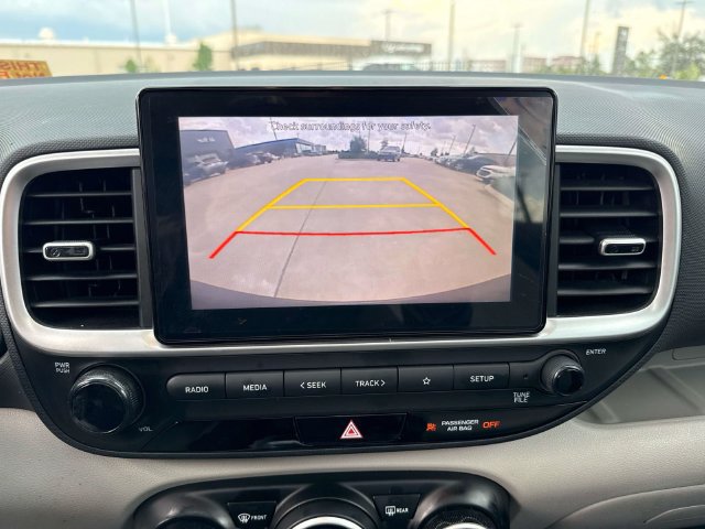 Used 2022 Hyundai Venue SEL FWD image 32