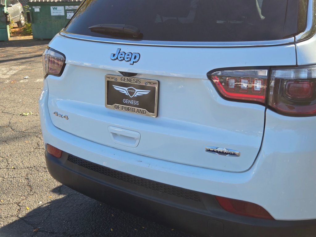 Used 2025 Jeep Compass Latitude AWD/4WD image 14