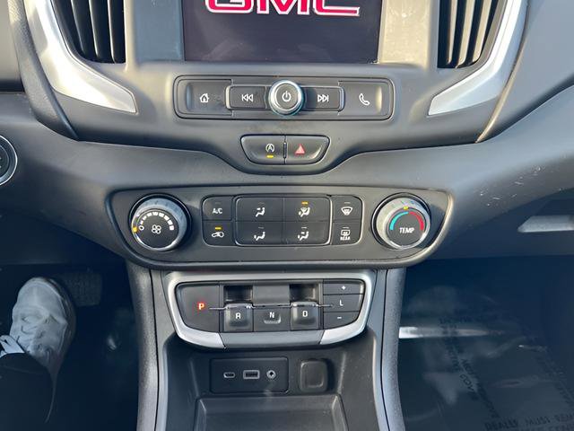 Used 2024 GMC Terrain SLE image 15