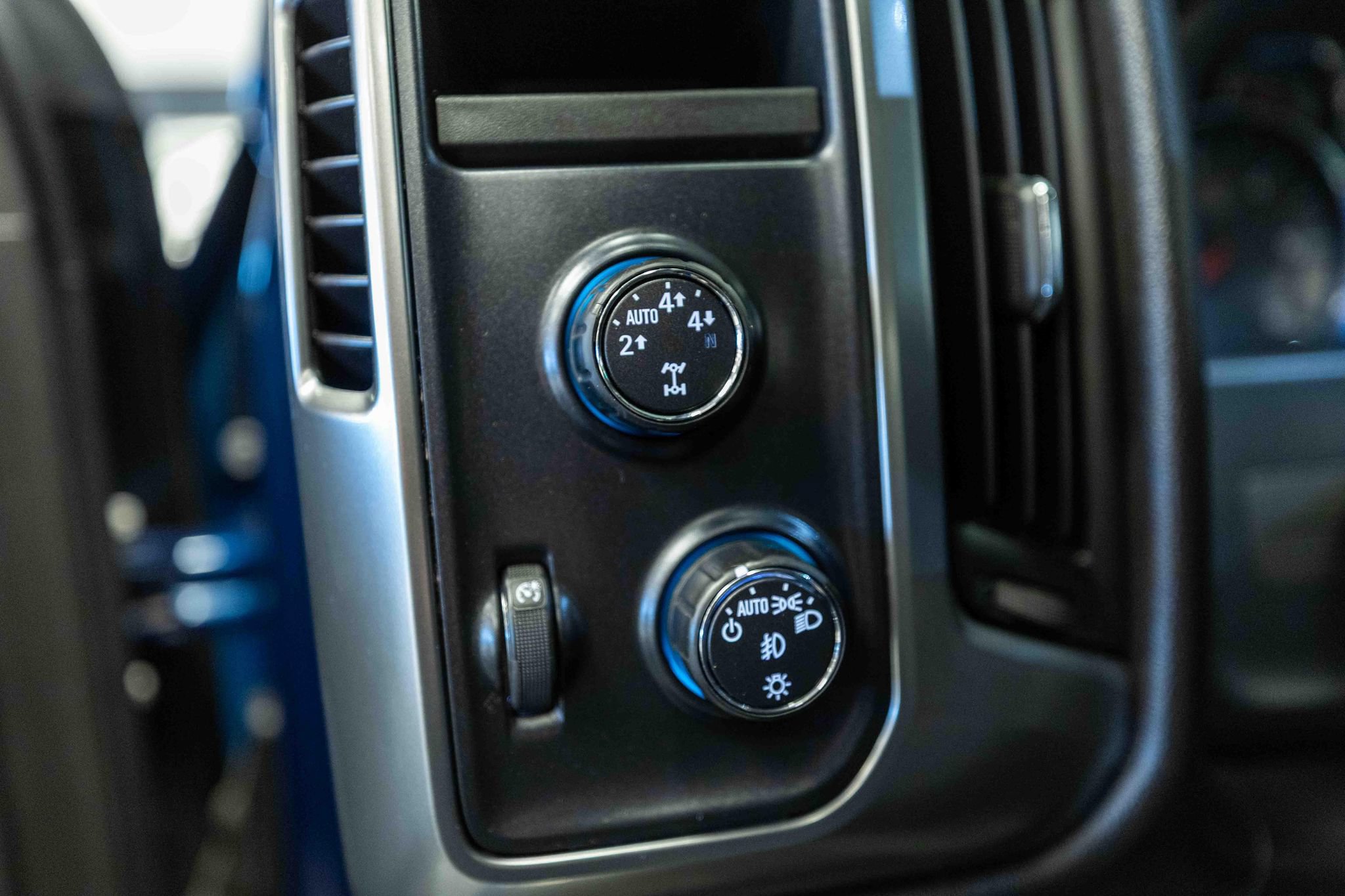 Used 2016 Chevrolet Silverado 1500 LT w/ All Star Edition AWD/4WD image 10