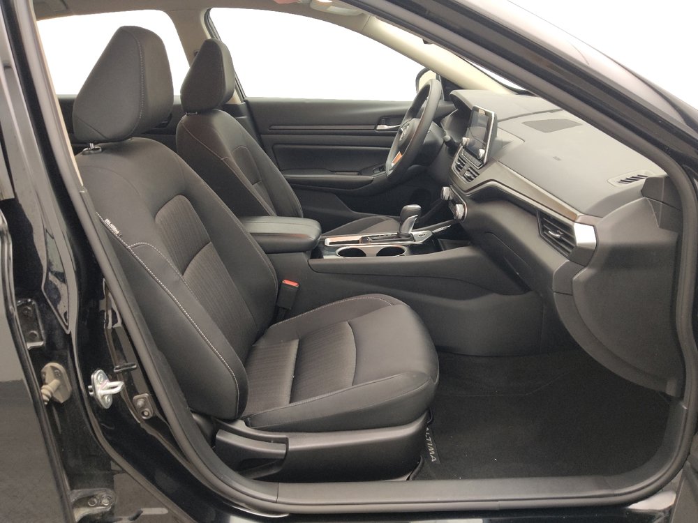 Used 2024 Nissan Altima 2.5 SV image 21