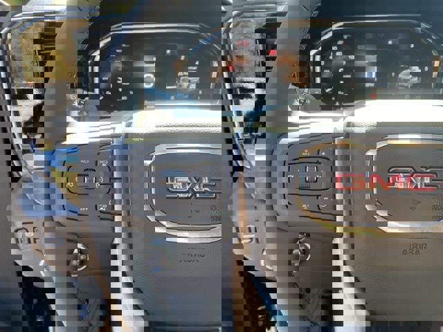 New 2026 GMC Sierra 1500 SLT image 16