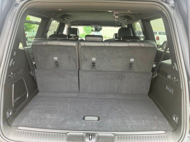 New 2026 Jeep Grand Wagoneer Limited w/ Convenience Group I AWD/4WD image 27