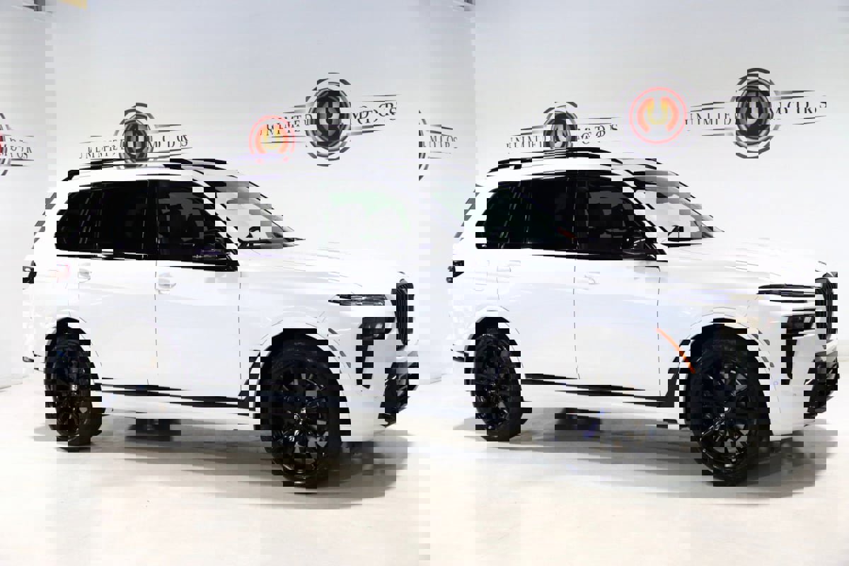 Used 2024 BMW X7 M60i image 6