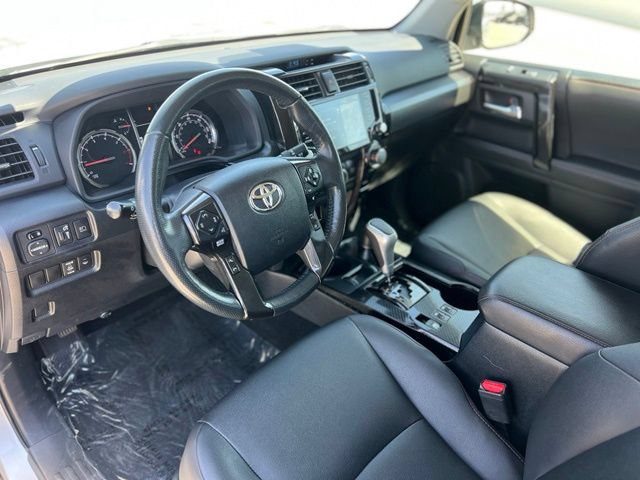 Used 2024 Toyota 4Runner TRD Off-Road Premium AWD/4WD image 15