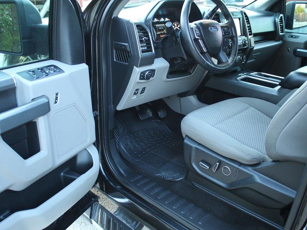 Used 2018 Ford F150 XLT w/ Equipment Group 302A Luxury image 16
