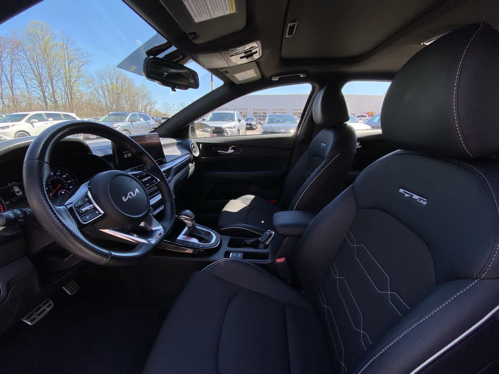 Used 2023 Kia Forte GT-Line w/ GT-Line Premium Package image 21