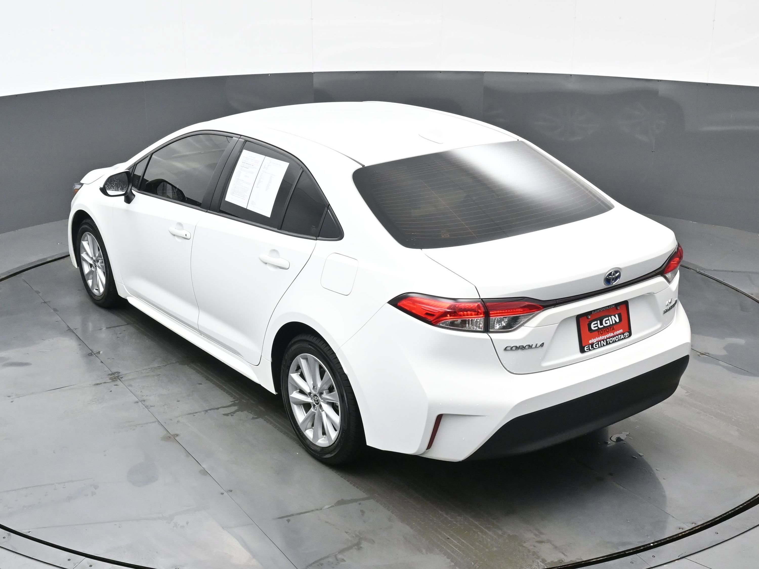 Used 2023 Toyota Corolla LE w/ LE Convenience Package image 21