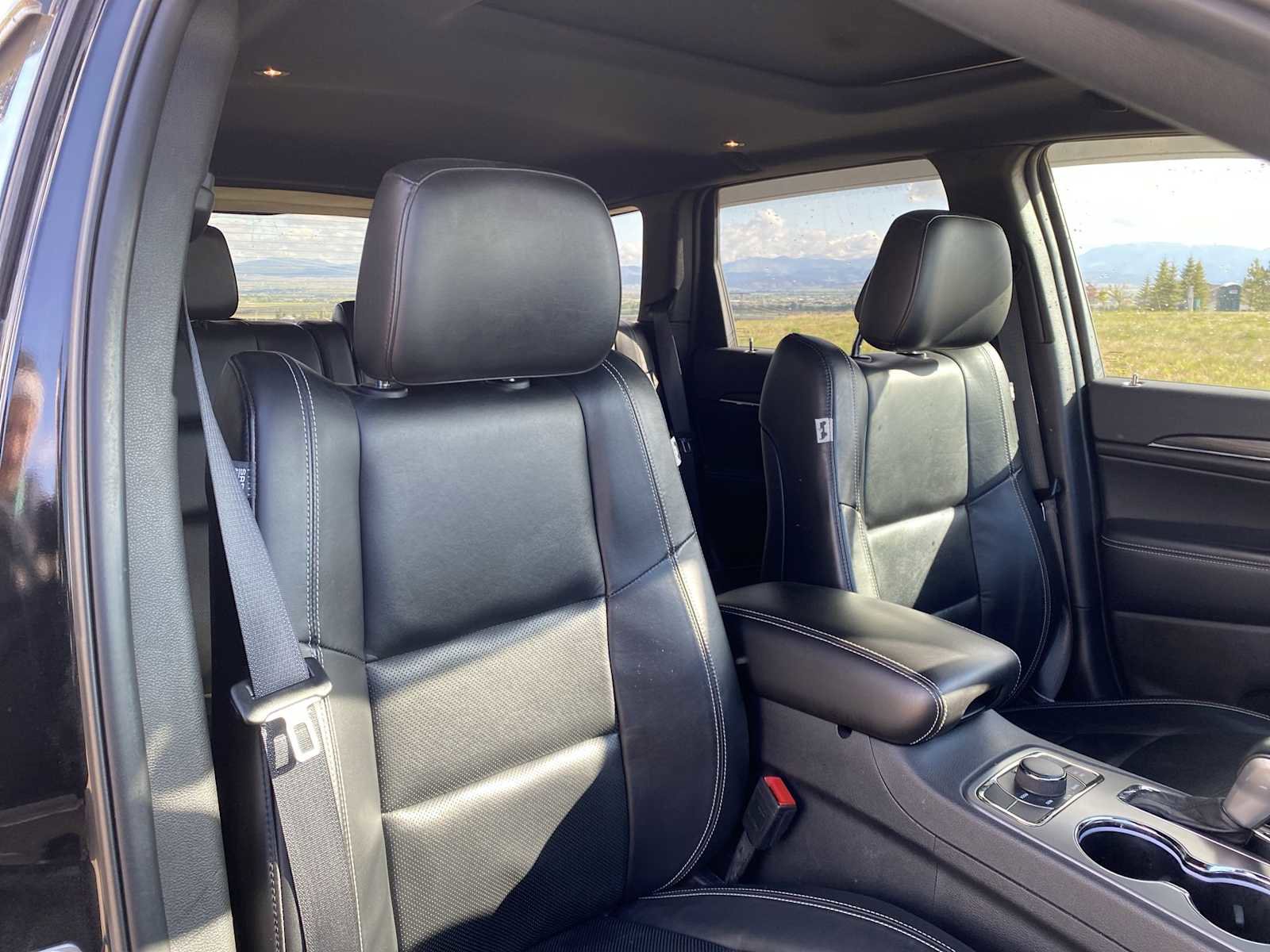 Certified 2021 Jeep Grand Cherokee Limited w/ Quick Order Package 28K 80th AWD/4WD image 16
