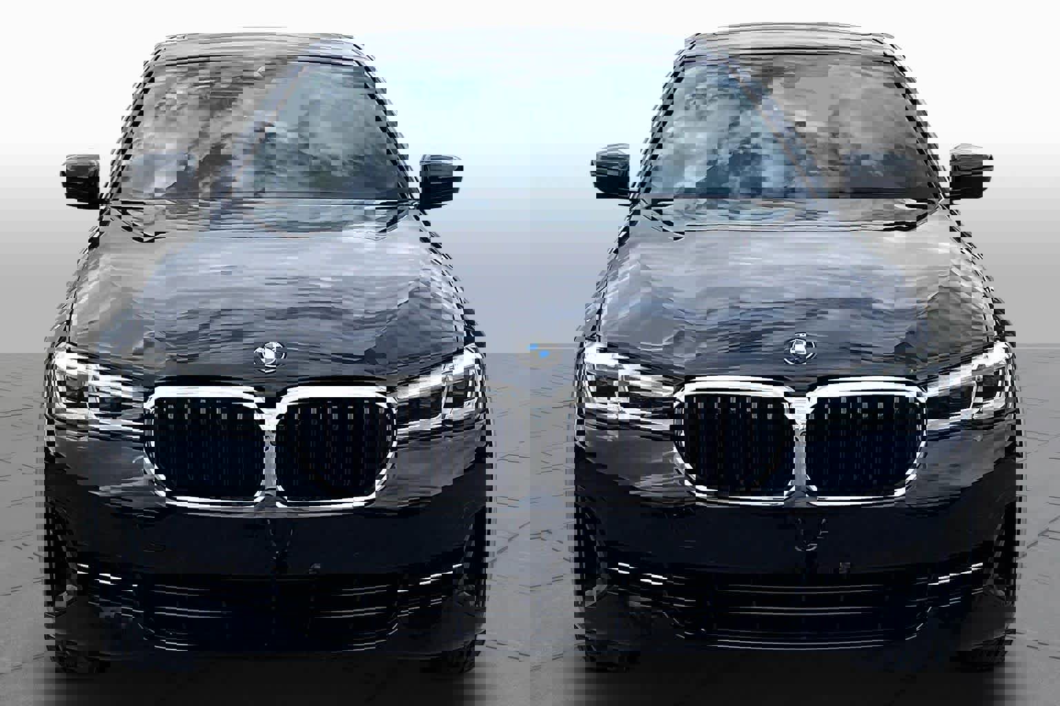 Used 2021 BMW 530e w/ Parking Assistance Package image 4